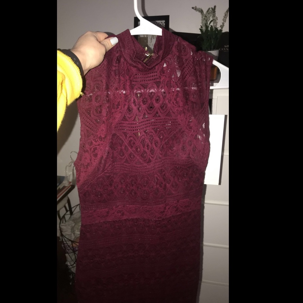 Tight maroon formal dress from Windsor!!!